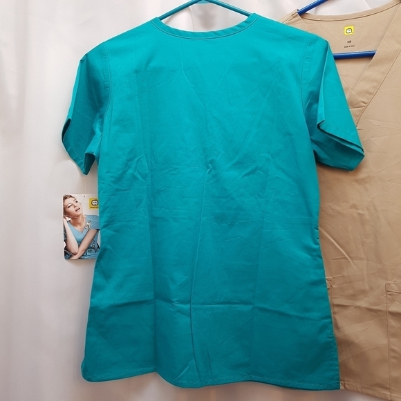 Wonder Wink women's XS Scrub tops 2 size XS, tan & teal, NWT - Picture 4 of 11